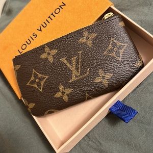 Louis Vuitton key pouch monogram